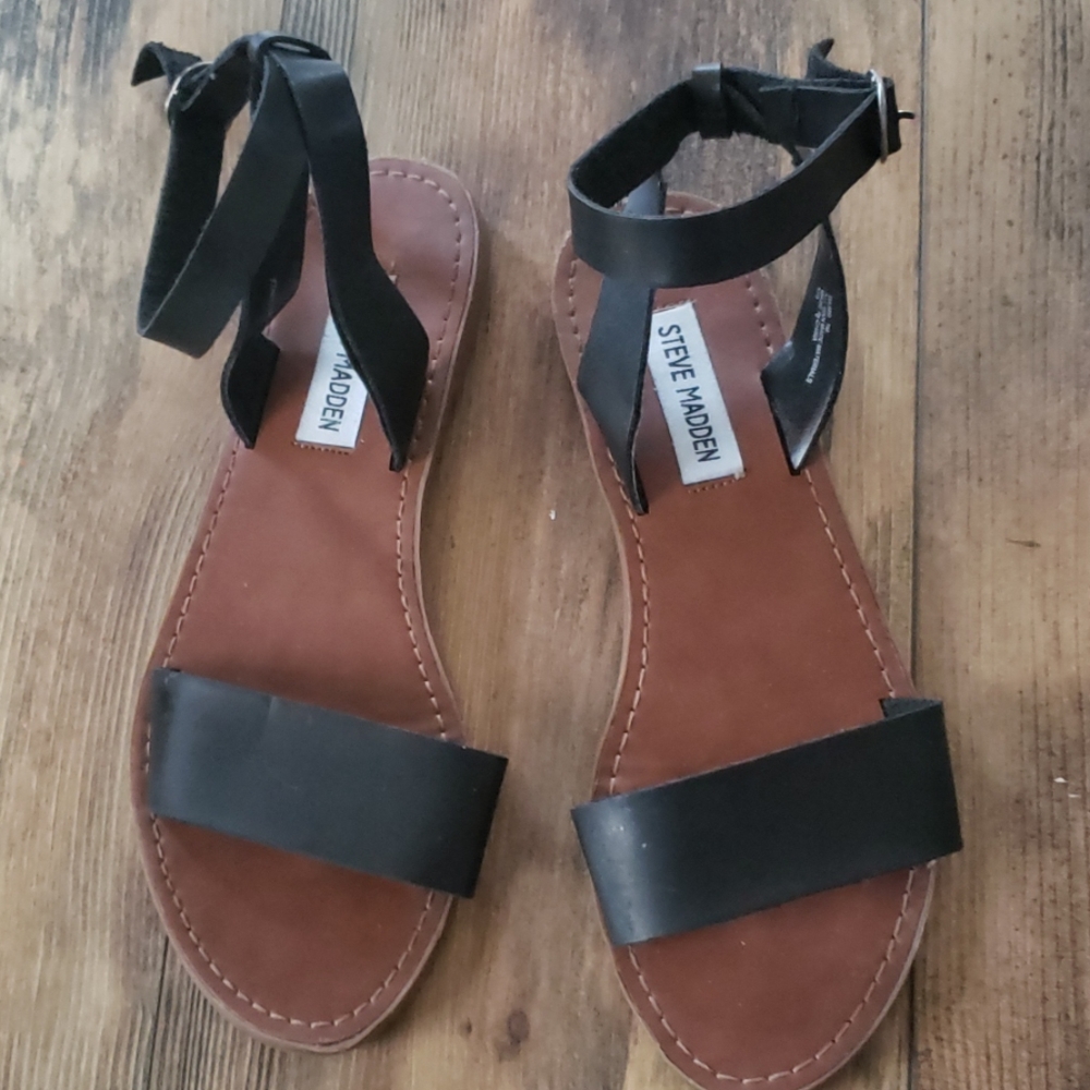 Steve Madden sandals